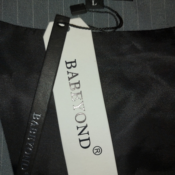 BABEYOND Men's Fashion Classic Vest - Picture 4 of 5